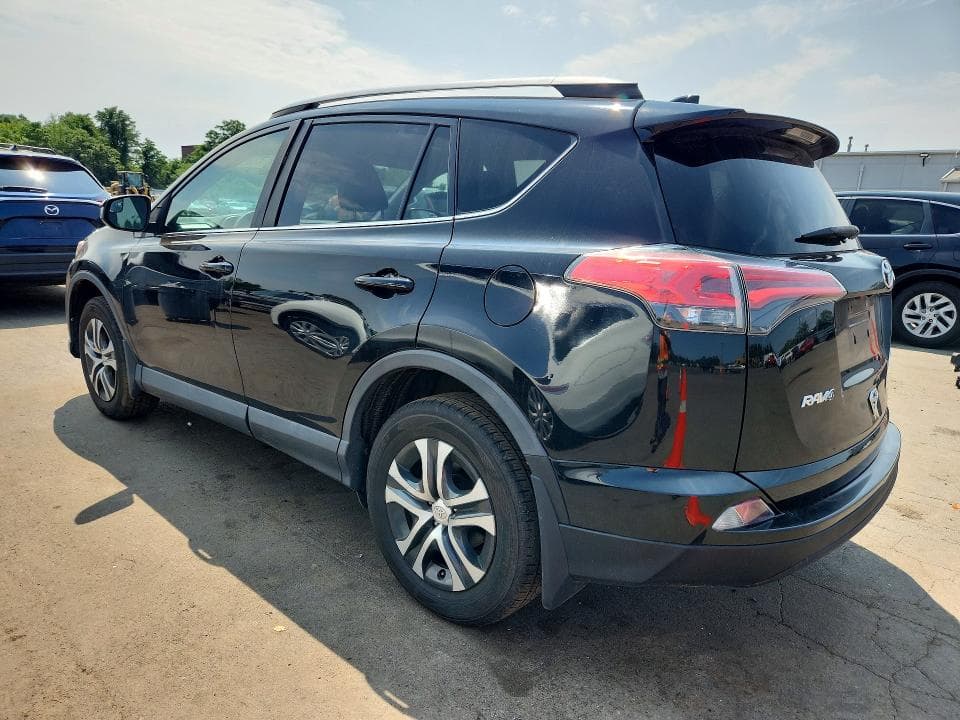2018 TOYOTA RAV4 LE 2