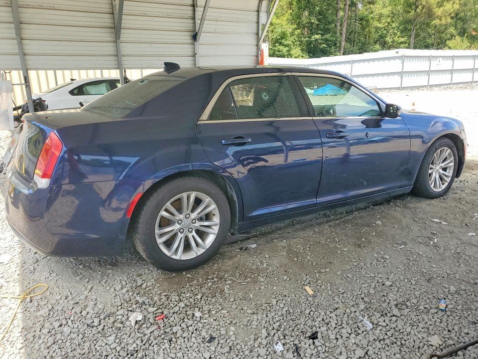 2017 CHRYSLER 300 LIMITED 3