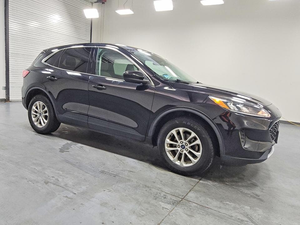 2021 FORD ESCAPE SE 4