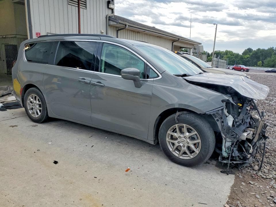 2022 CHRYSLER PACIFICA TOURING L 4