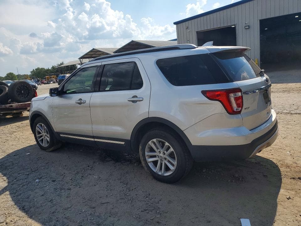 2017 FORD EXPLORER XLT 2