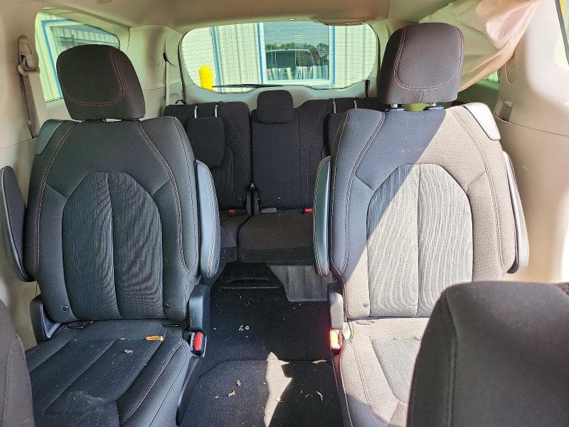 2017 CHRYSLER PACIFICA TOURING 10