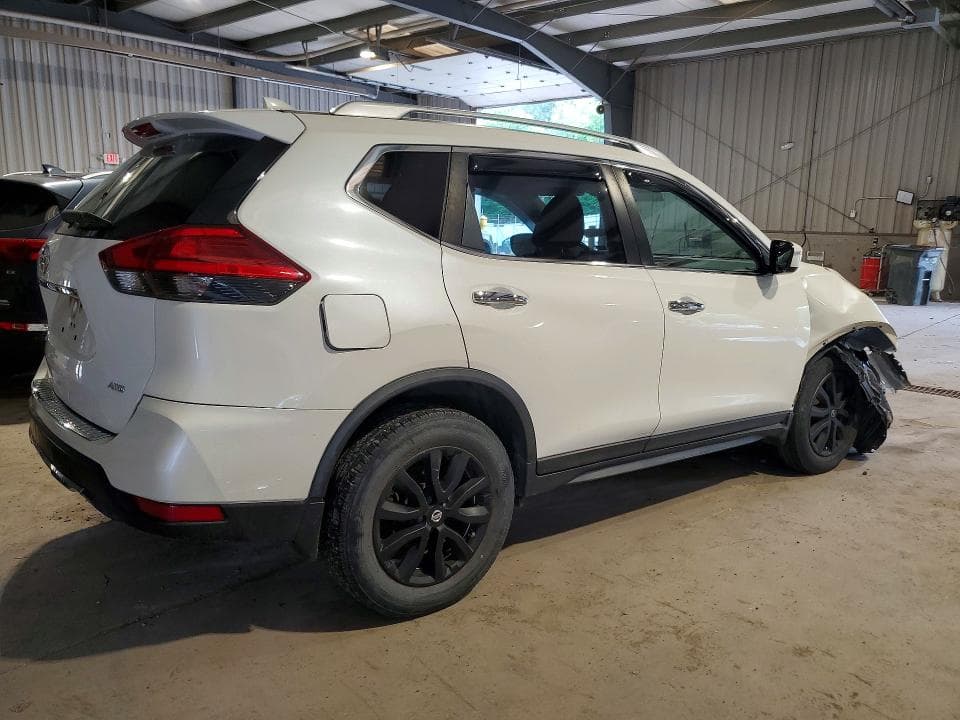 2017 NISSAN ROGUE SV 3