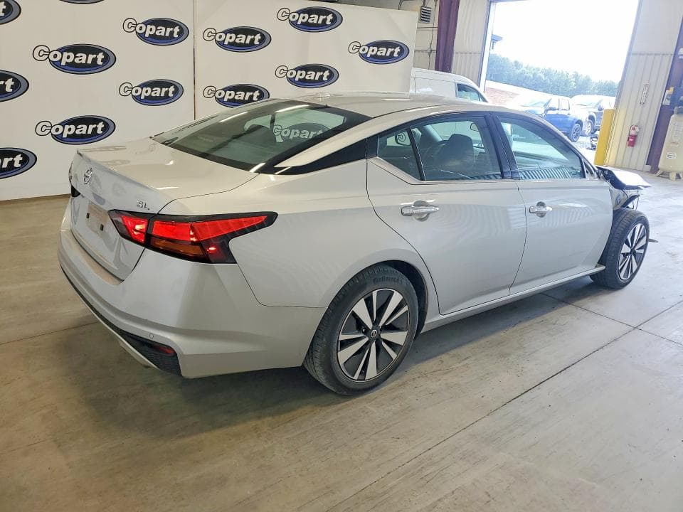 2022 NISSAN ALTIMA SL 3