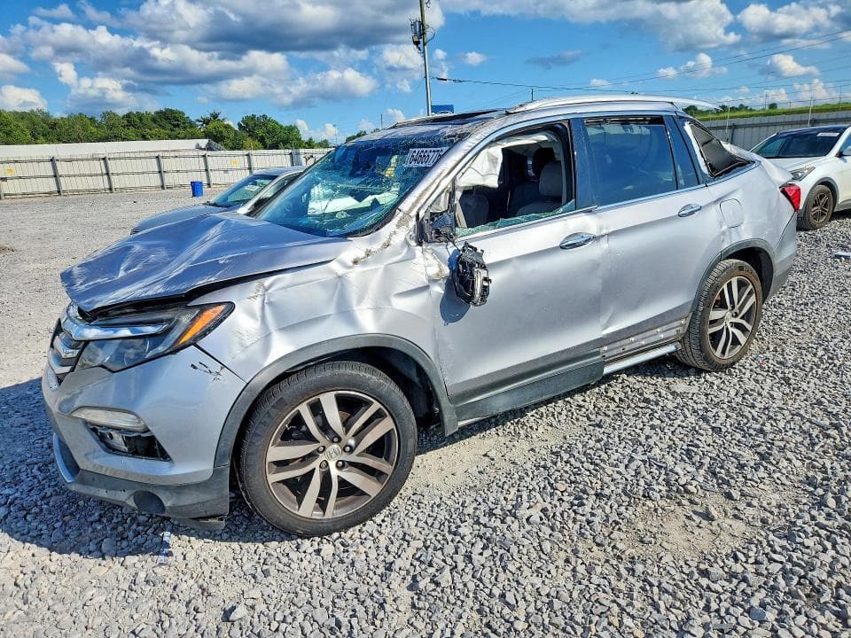 2017 HONDA PILOT TOURING - 1