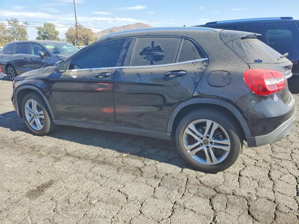 2020 MERCEDES-BENZ GLA 250 2
