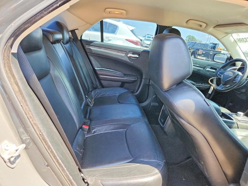 2017 CHRYSLER 300 LIMITED 10