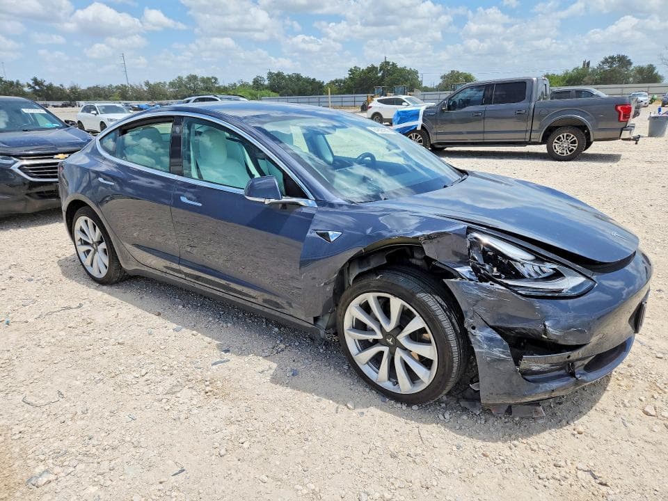 2019 TESLA MODEL 3 4