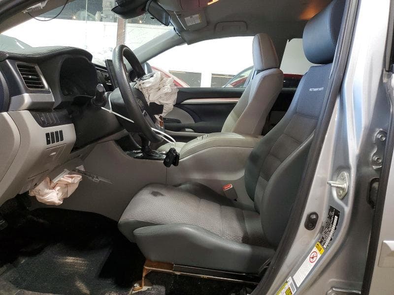 2019 TOYOTA HIGHLANDER HYBRID LE 7