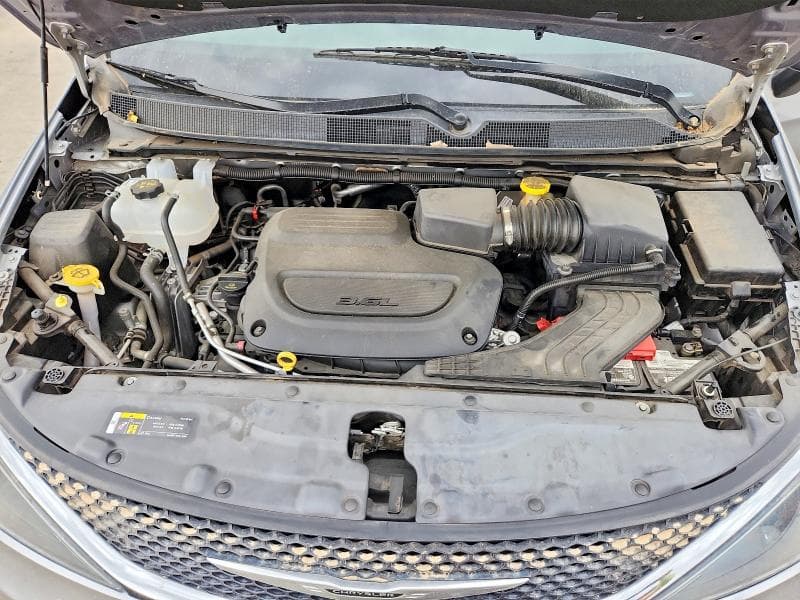 2021 CHRYSLER VOYAGER LXI 12