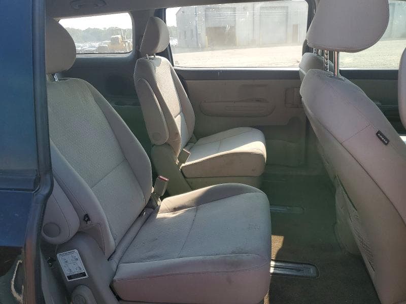 2017 KIA SEDONA L 11