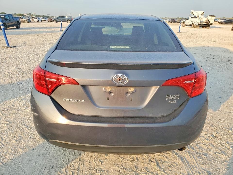 2017 TOYOTA COROLLA SE 6