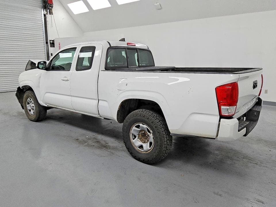 2017 TOYOTA TACOMA SR 2
