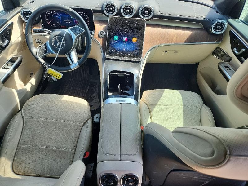 2025 MERCEDES-BENZ GLC 300 8