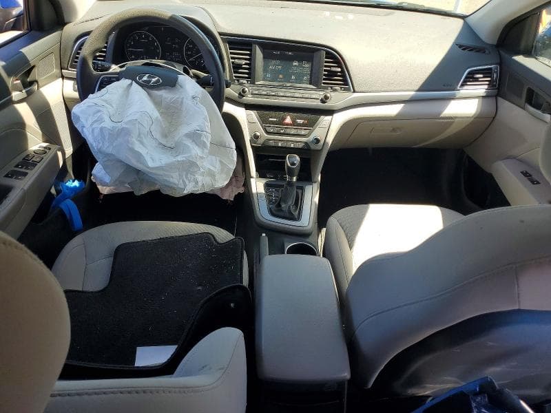 2017 HYUNDAI ELANTRA SE 8