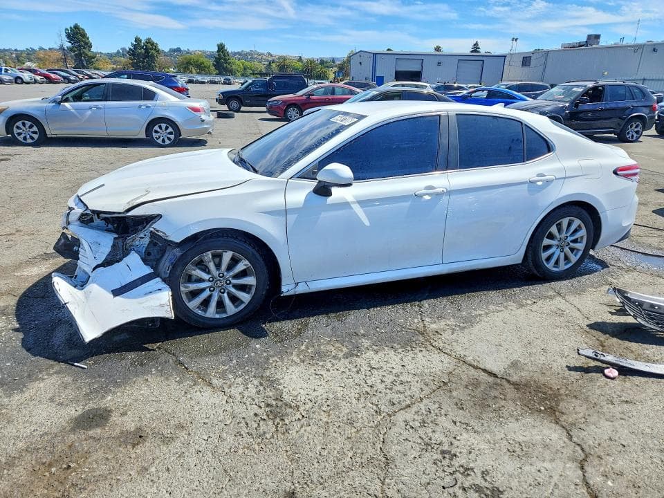 2020 TOYOTA CAMRY LE - 1