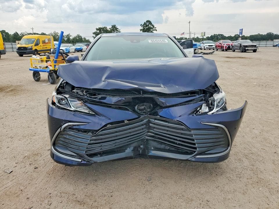 2022 TOYOTA CAMRY LE 5