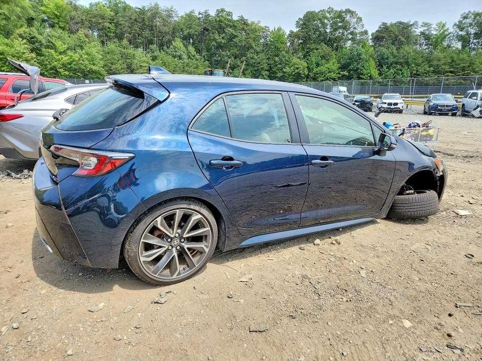 2021 TOYOTA COROLLA XSE 3