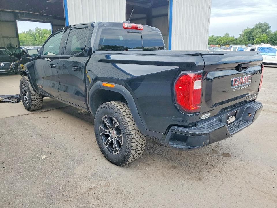 2024 GMC CANYON AT4 2