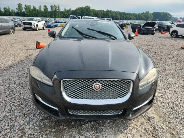 2019 JAGUAR XJL PORTFOLIO 5