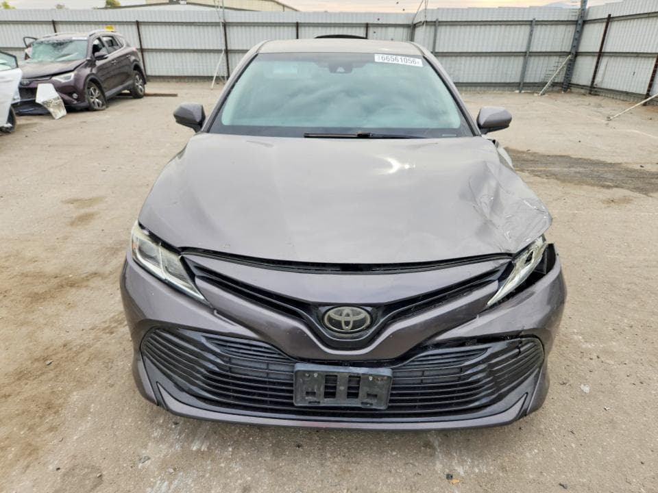 2018 TOYOTA CAMRY LE 5