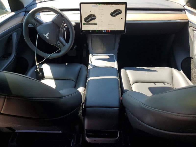 2024 TESLA MODEL Y 8