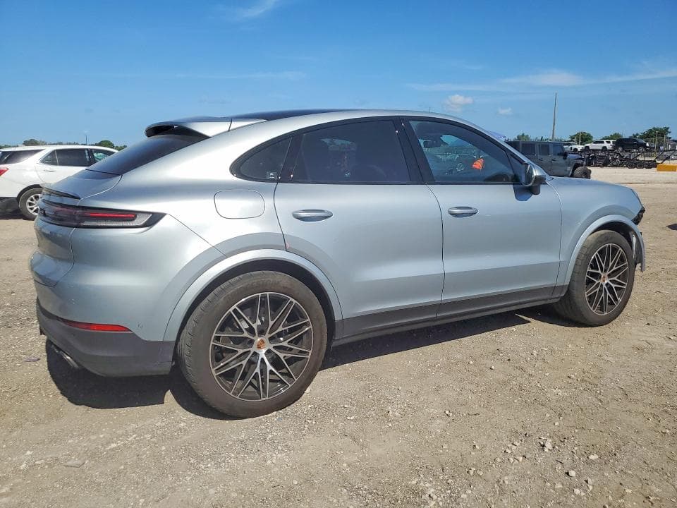 2025 PORSCHE CAYENNE COUPE 3