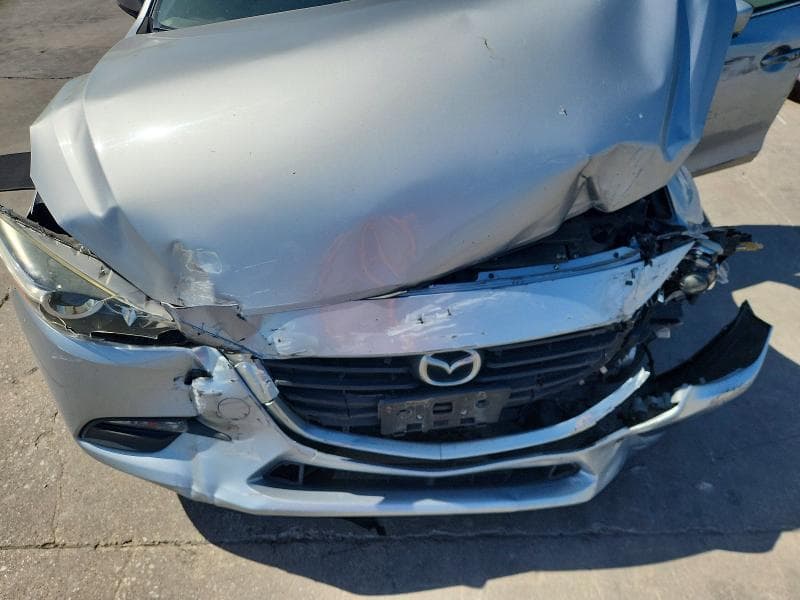 2018 MAZDA 3 TOURING 11