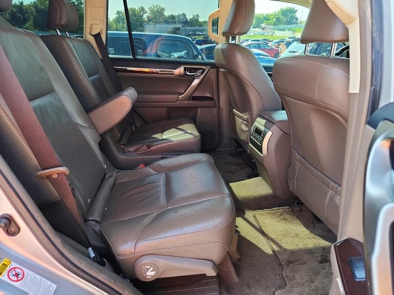 2017 LEXUS GX 460 11