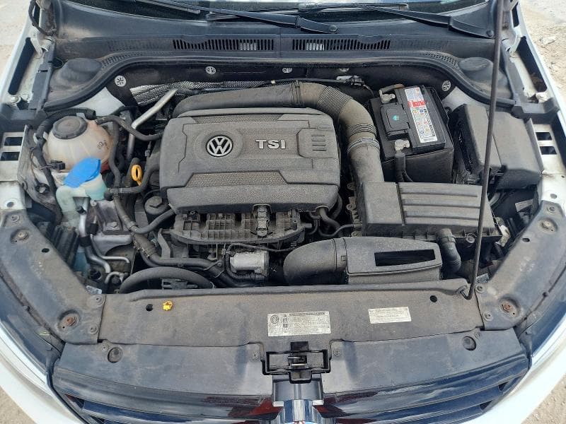 2018 VOLKSWAGEN JETTA SPORT 11