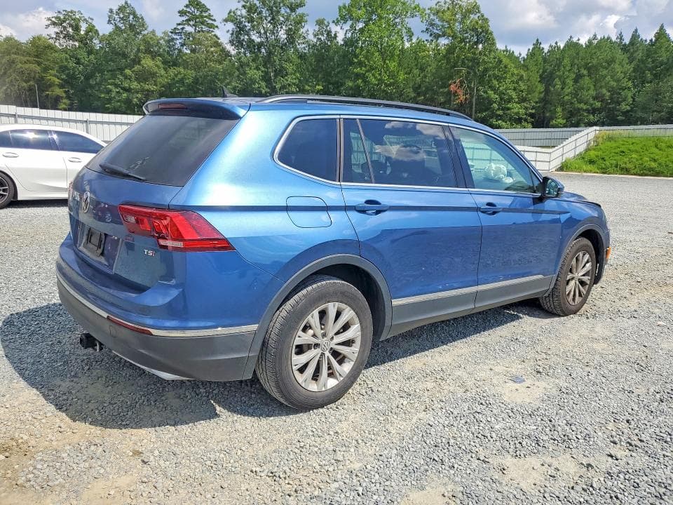 2018 VOLKSWAGEN TIGUAN SE SE 3