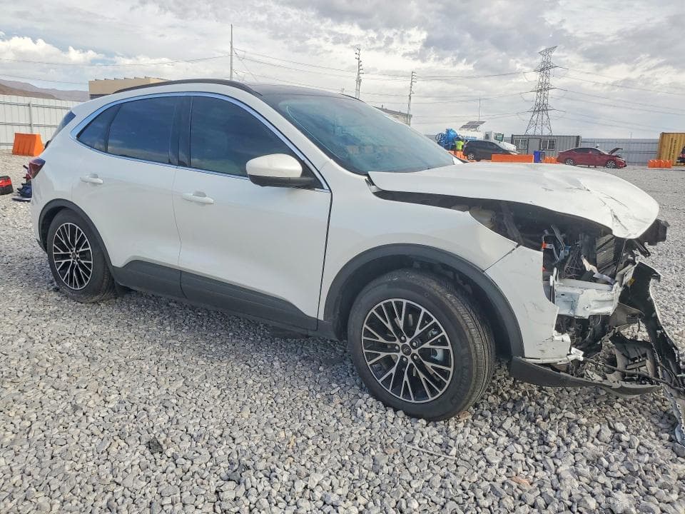 2025 FORD ESCAPE 4