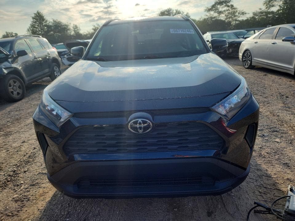 2020 TOYOTA RAV4 LE 5