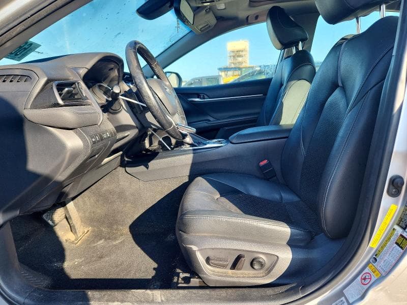 2019 TOYOTA CAMRY XSE 7
