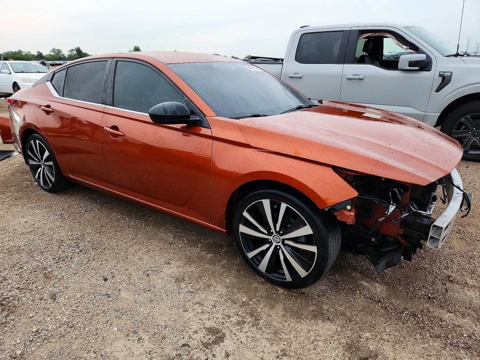 2022 NISSAN ALTIMA SR 4