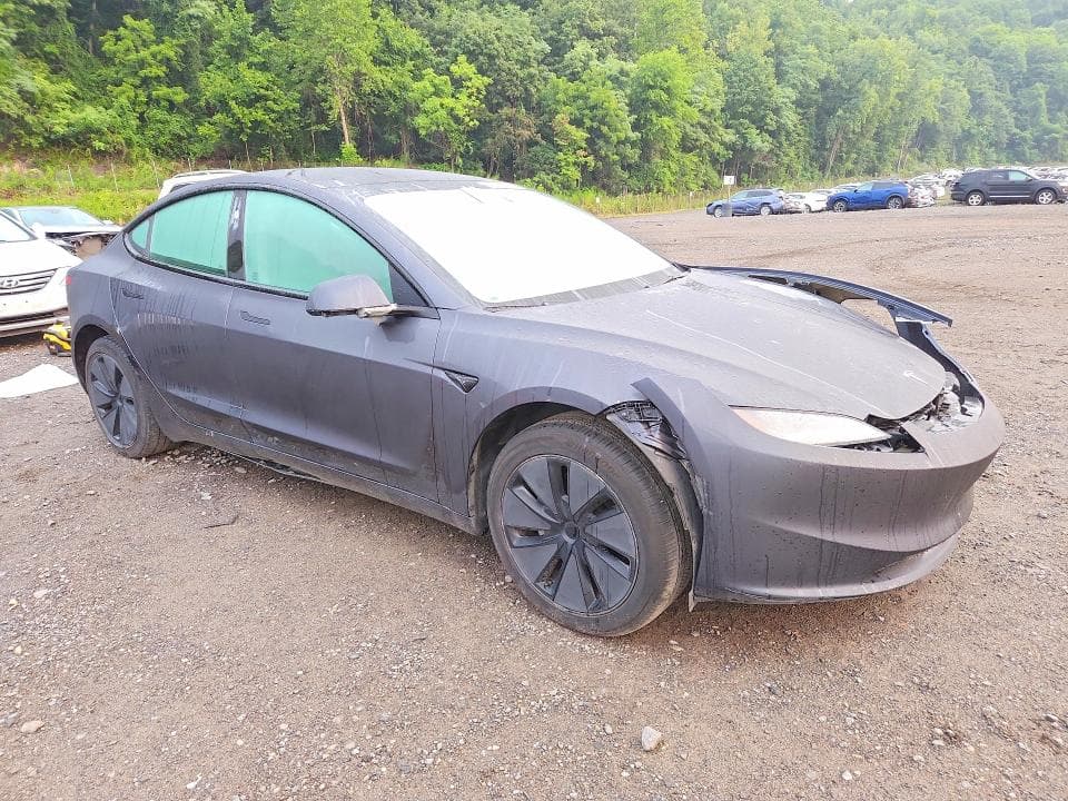 2025 TESLA MODEL 3 4