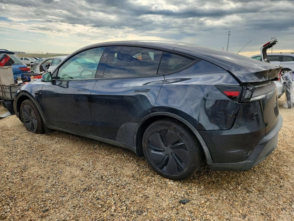 2026 TESLA MODEL Y 2