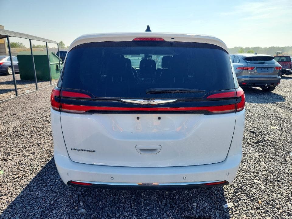 2023 CHRYSLER PACIFICA TOURING L 6