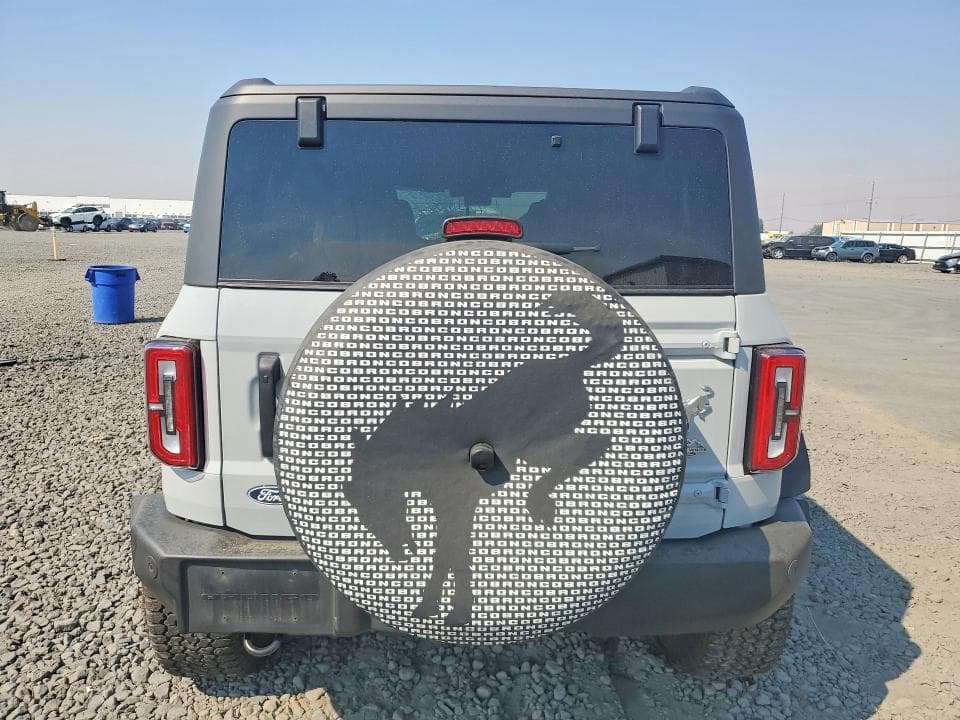 2026 FORD BRONCO OUTER BANKS 6
