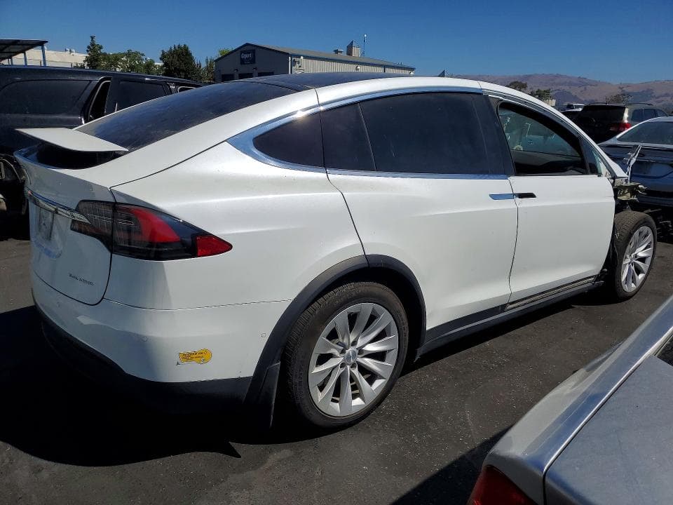 2020 TESLA MODEL X 3