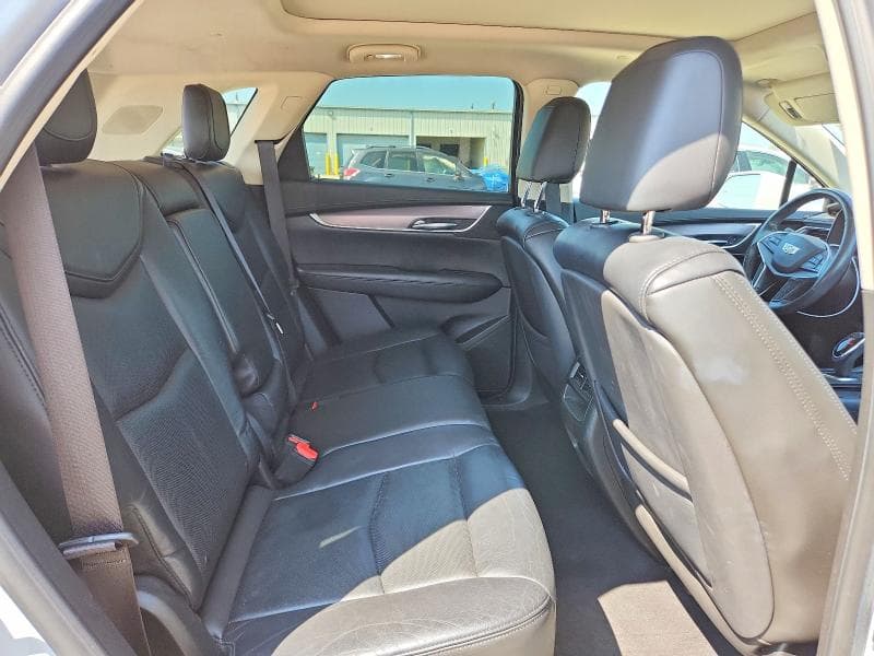 2017 CADILLAC XT5 LUXURY 10