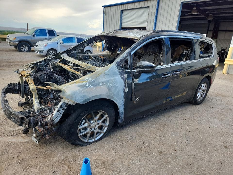 2022 CHRYSLER PACIFICA TOURING L