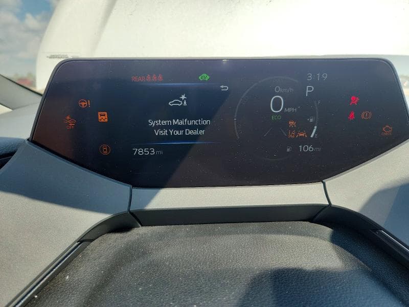 2024 TOYOTA PRIUS XLE 9