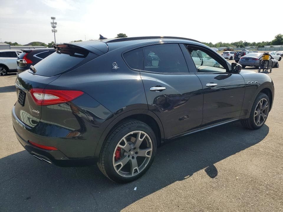2017 MASERATI LEVANTE SPORT 3