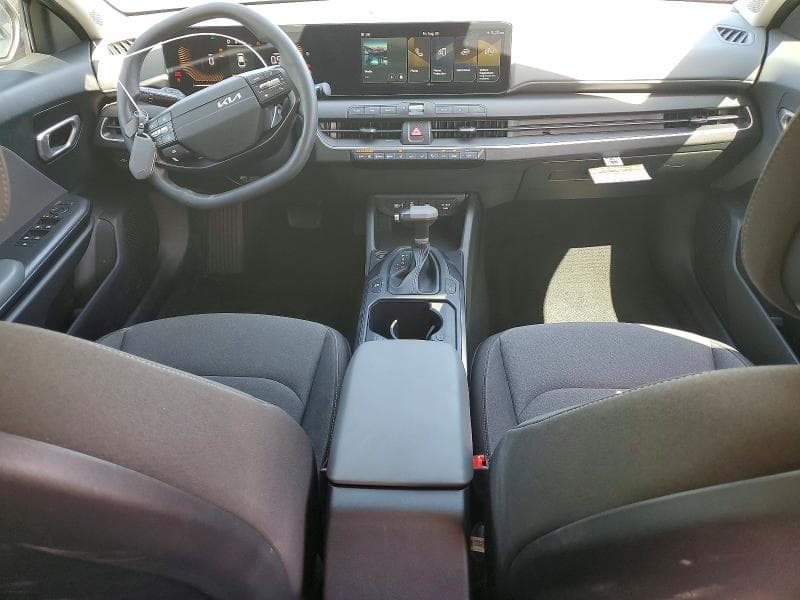 2025 KIA K4 LXS 8
