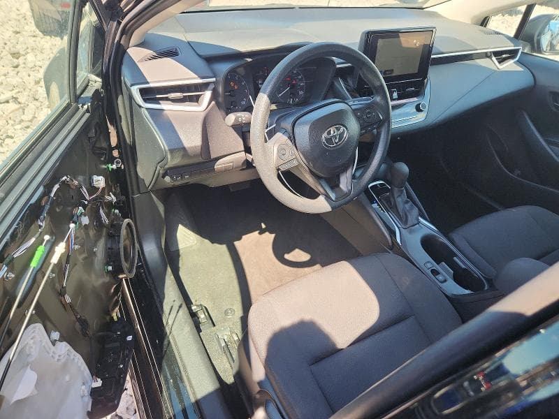 2025 TOYOTA COROLLA LE 8