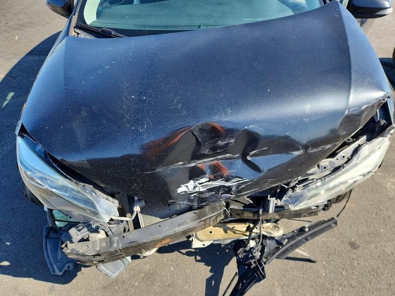 2017 TOYOTA COROLLA SE 11