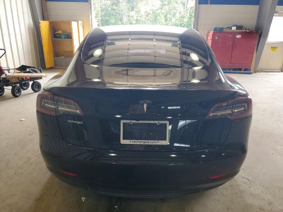 2018 TESLA MODEL 3 6