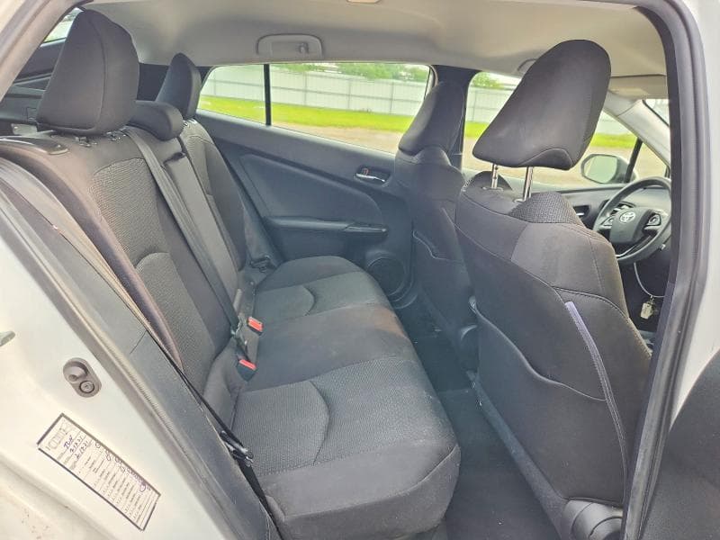 2021 TOYOTA PRIUS LE 10
