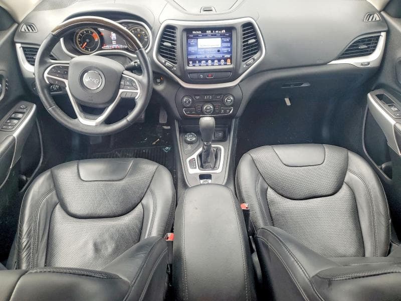 2018 JEEP CHEROKEE OVERLAND 8